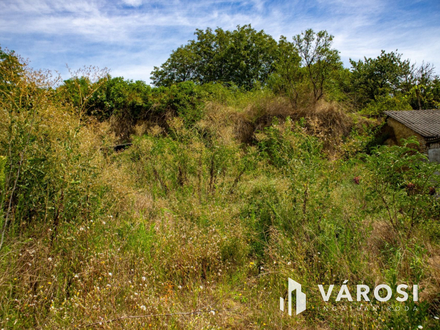 Optimális méretű telek az új otthonának!