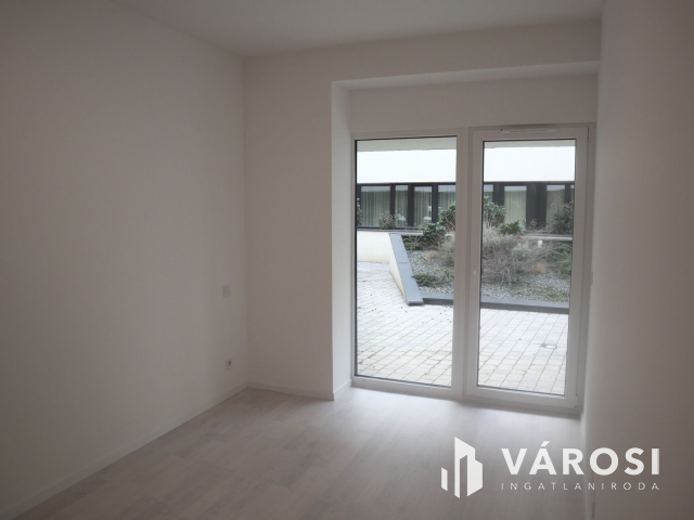 Új építésű belvárosi lakás nagy terasszal! 2.