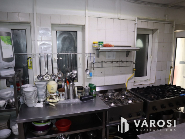 Eladó vízközeli étterem Szabadifürdőn