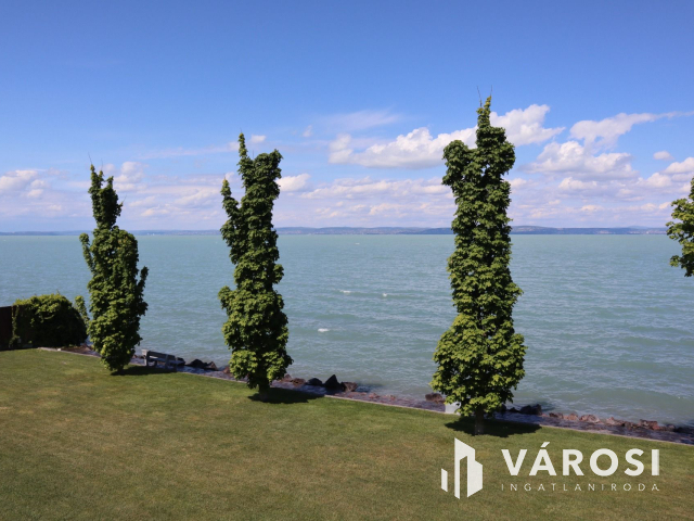 7 apartmanos üdülőház a Balaton partján