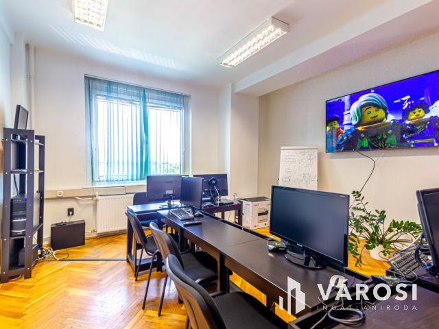 Kiadó 31 m2 alapterületű iroda modern irodaházban