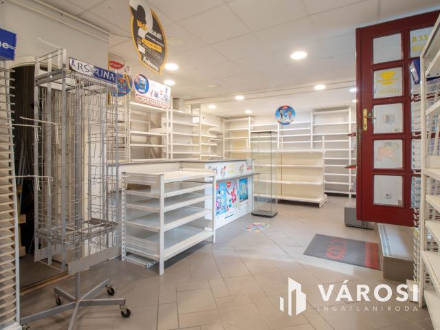 44 m2-es iroda utcai bejárattal a Nagyvárad tértől 500 m-re