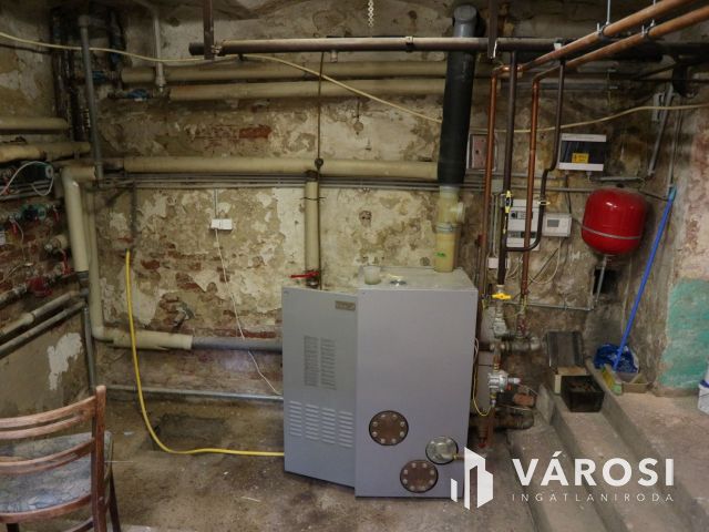 Körmend befektetőnek társasház,Rába vendégház,21szoba eladó