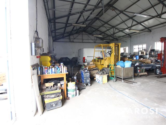 Vásárhelyen kiváló telephelyet kínálok.