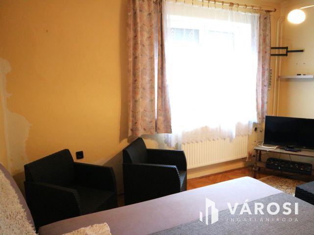 Táplánszentkereszt,2generációs,5szoba,családi h. eladó.