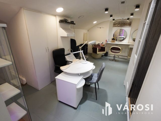 Bevezetett szépségszalon vendégkörrel remek helyen!