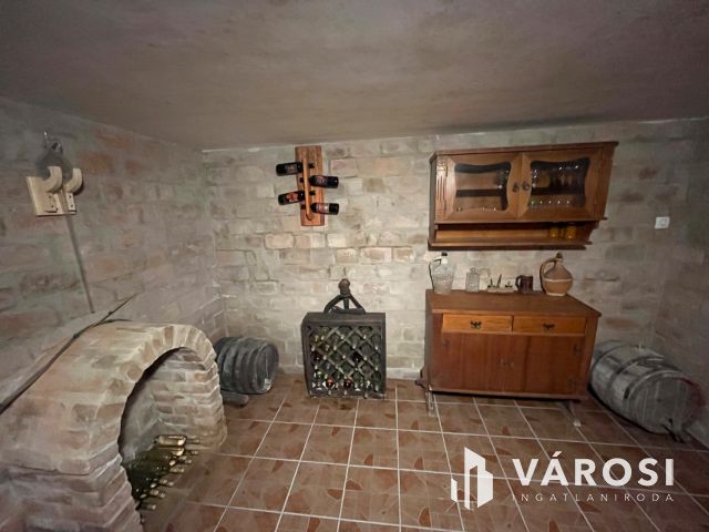 Jó helyen, jó ingatlan, jó vállalkozásnak!!!