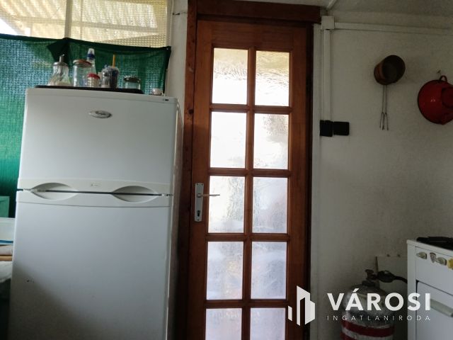 Vizparthoz közeli nyaraló eladó Dömsödön Pest megyében!