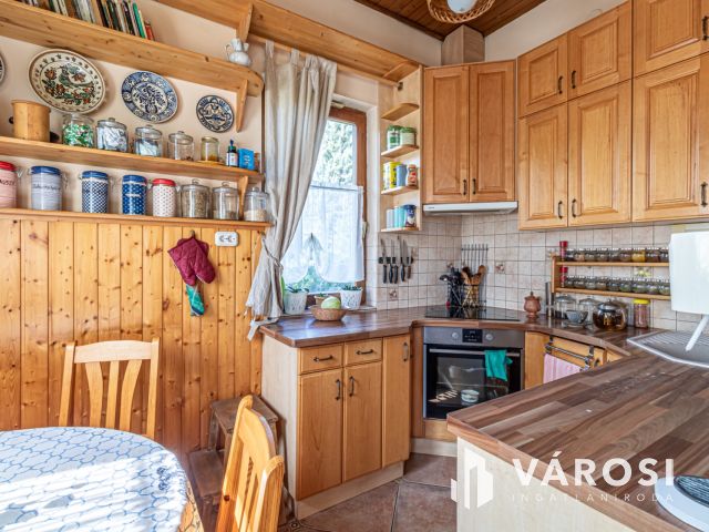 Természetes anyagokból készült családi ház Szatymazon!