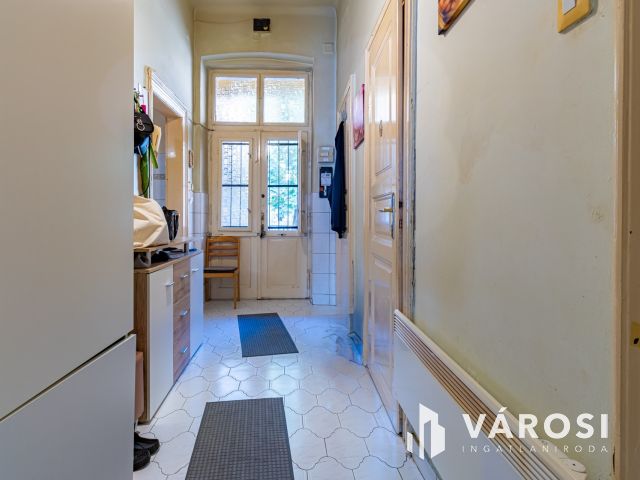 II. János Pál pápa téren, kétszobás lakás eladó