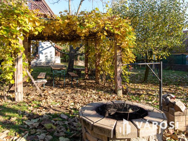 A múlt hangulata, a jelen kényelme Tinnyén