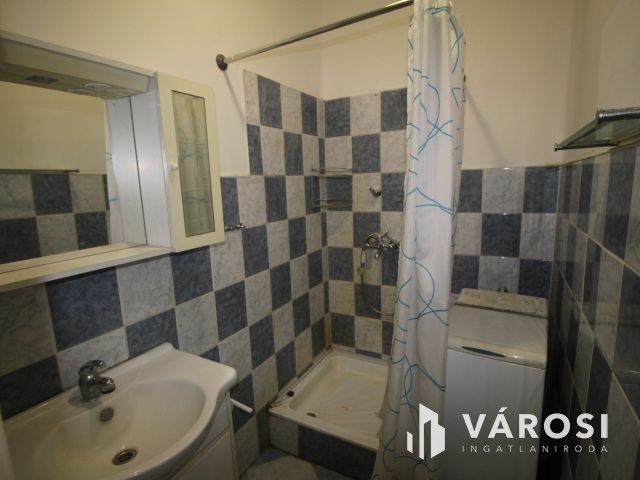 Jól alakítható ház a Szombathelyhez közeli Váton