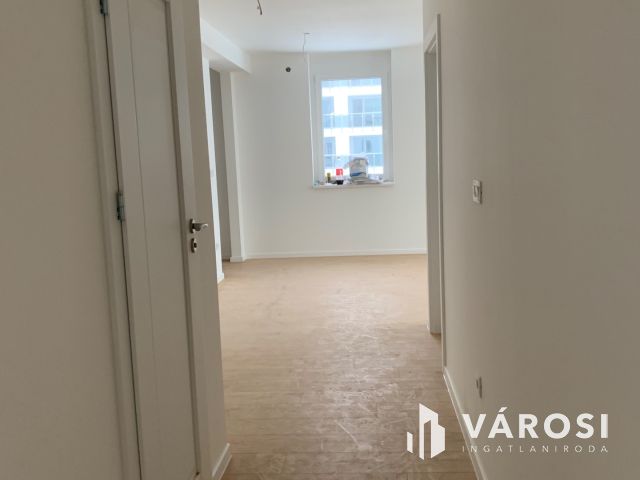 Csodálatos, világos  lakás eladó Debrecen belvárosában