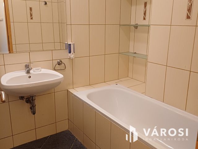 Otthonos  lakás kiadó  a XIII. kerületben, Parkolóval