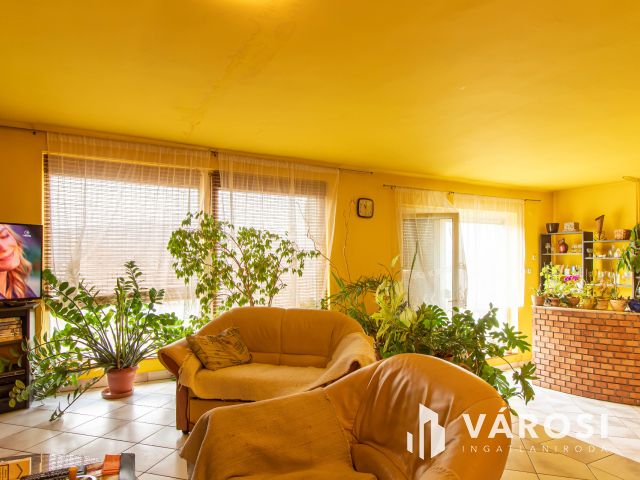 Nagycsaládosok álma – Sárisápi családi otthon 4 hálószobával