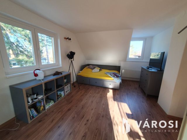 Kiváló, újszerű napelemes ikerfél Széplakon eladó