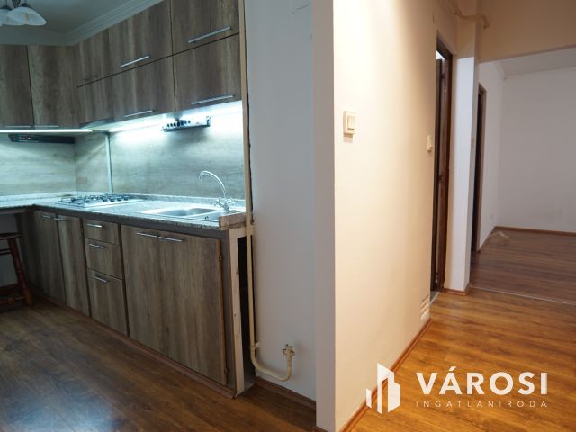 Kodály utcában első emeleti, erkélyes lakás