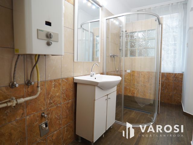 Kodály utcában első emeleti, erkélyes lakás