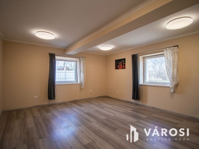 Frissen felújított 3 szobás velencei családi ház