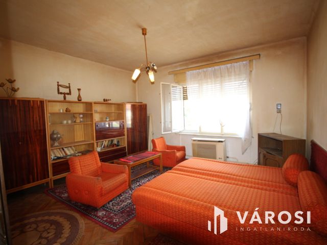 Jó adottságú ház a Sárvárhoz közeli Jákfán