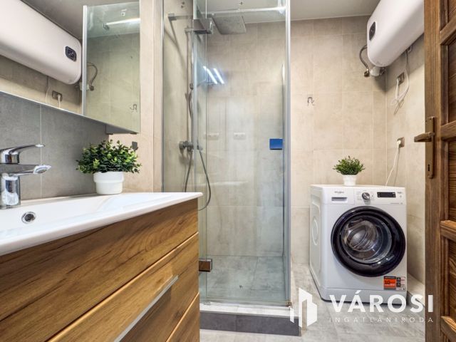 Gyönyörű belvárosi lakás a szökőkútnál