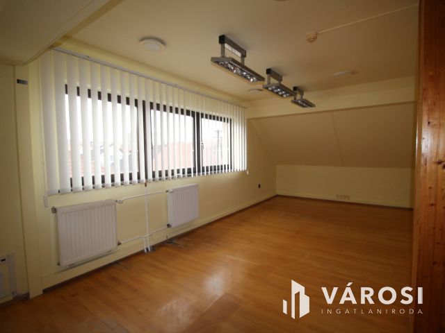 Eladó irodaház Szombathelyen