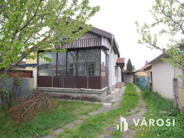 Jó elrendezésű ház a belvároshoz közel, Szombathelyen